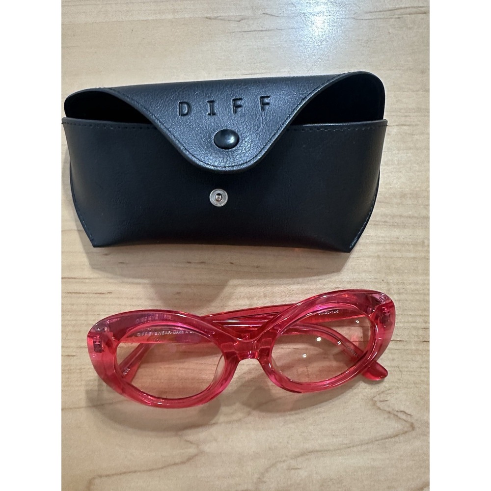 DIFF Women's Square Sunglasses Pink Frame Gray Tinted Lenses Solid